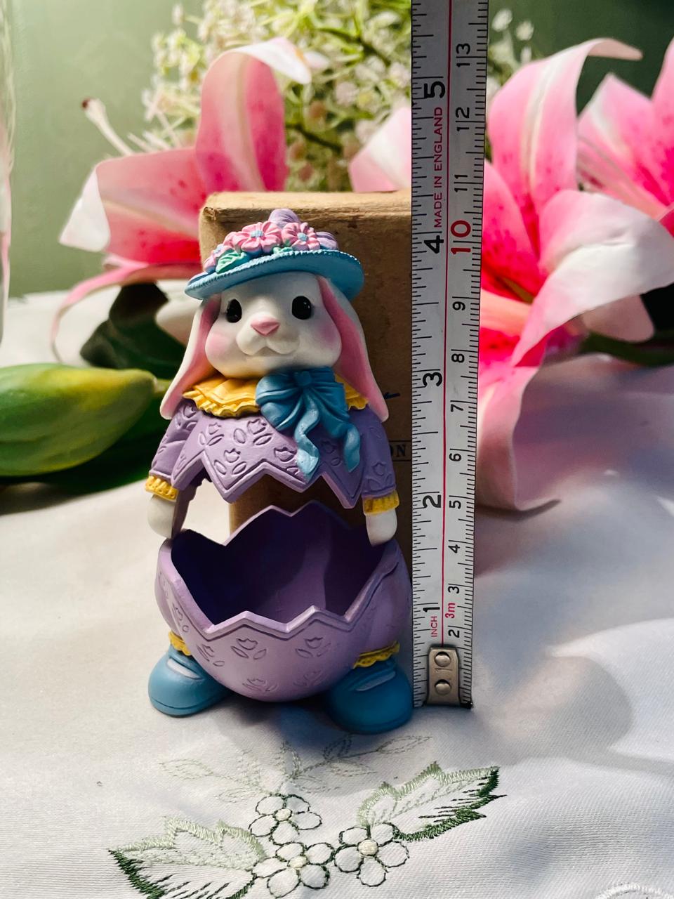 Easter Bunny Egg Holder Figurine 10 cm