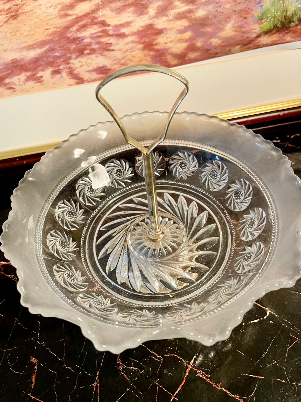 #CrystalDish #VintageGlass #EnglandGlassware #SnackTray #DryFruitDish #MithaiTray #ServingBowl #TeaTimeAccessories #HomeDecorPakistan #AntiqueGlassPakistan #VintageKitchenware