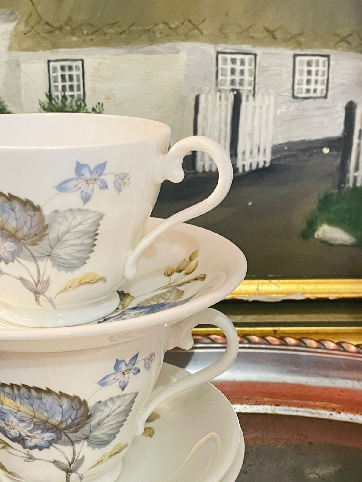Vintage Set of 4 Blue Floral Porcelain Teacups & Saucers (1400/-) – Made in England