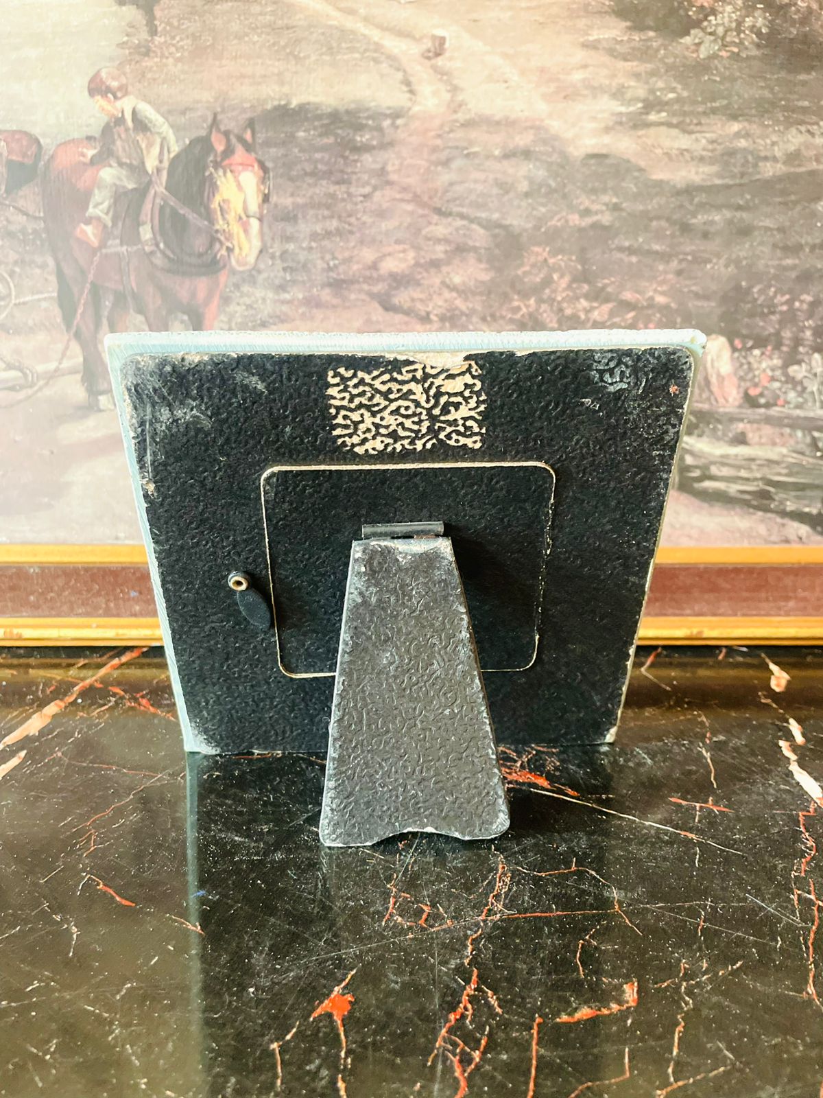 Vintage Textured Rose Photo Frame – Romantic Floral Accent (England)