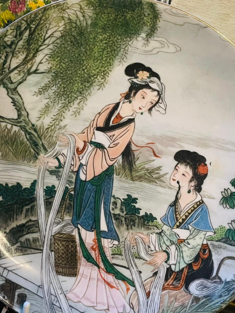 Japanese Collector Wall Décor Plates by Franklin Mint – Beauties of the Red Mansion Series plate