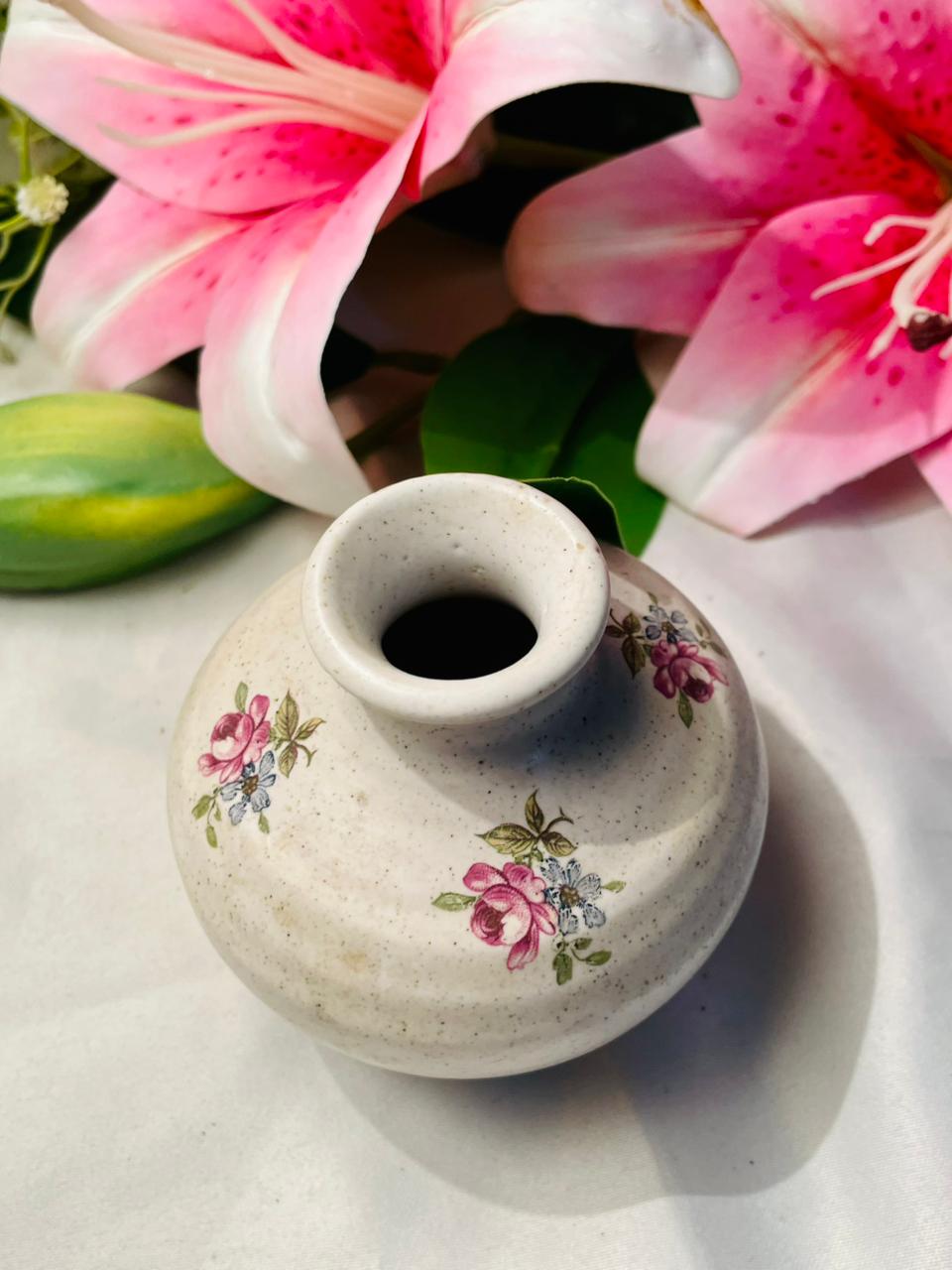 Cream Speckled Floral Ceramic Bud Vase 3.5 in
