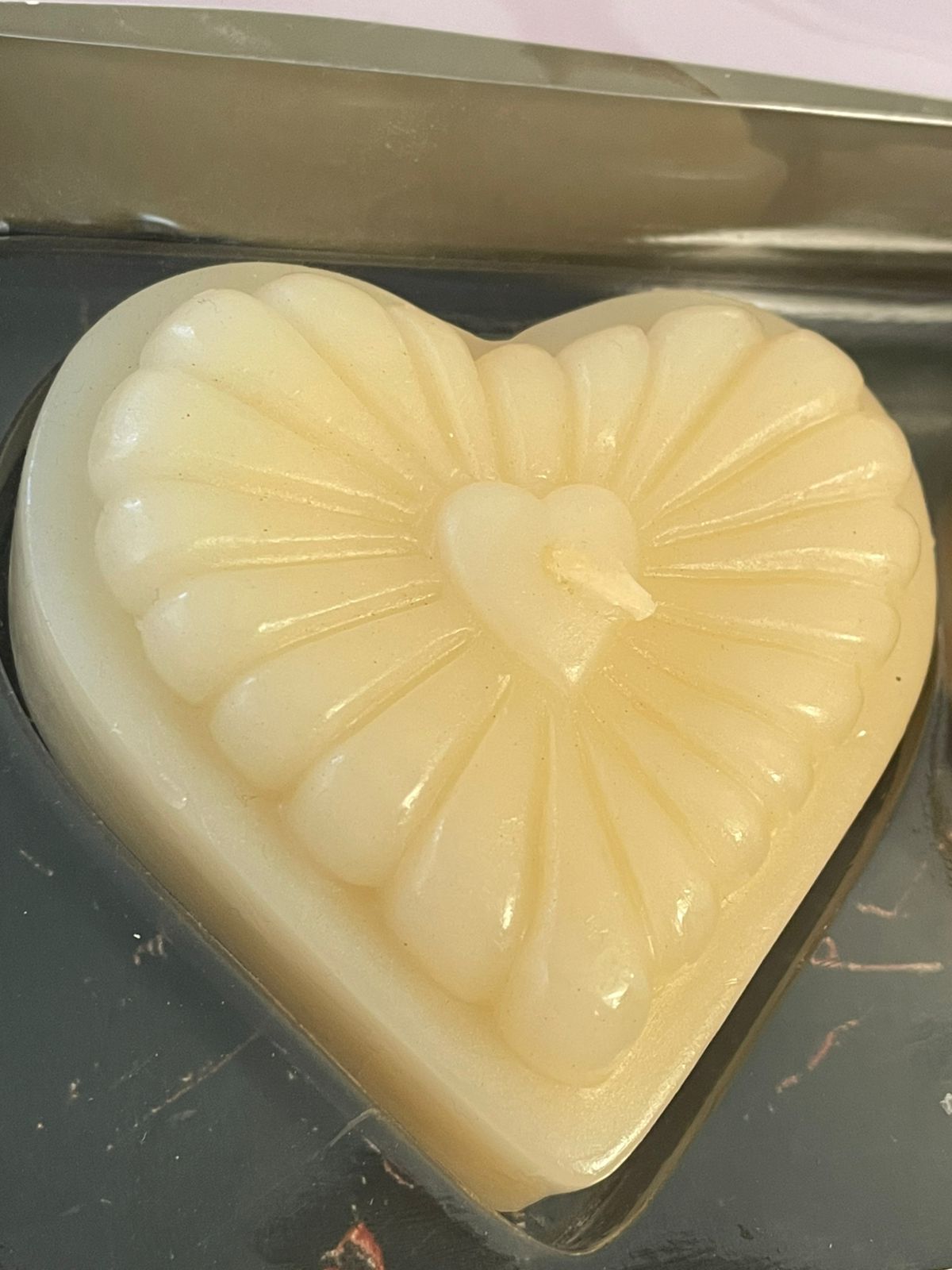 Set of 3 Heart Shaped Scented Candles – Home Sweet Home Collection