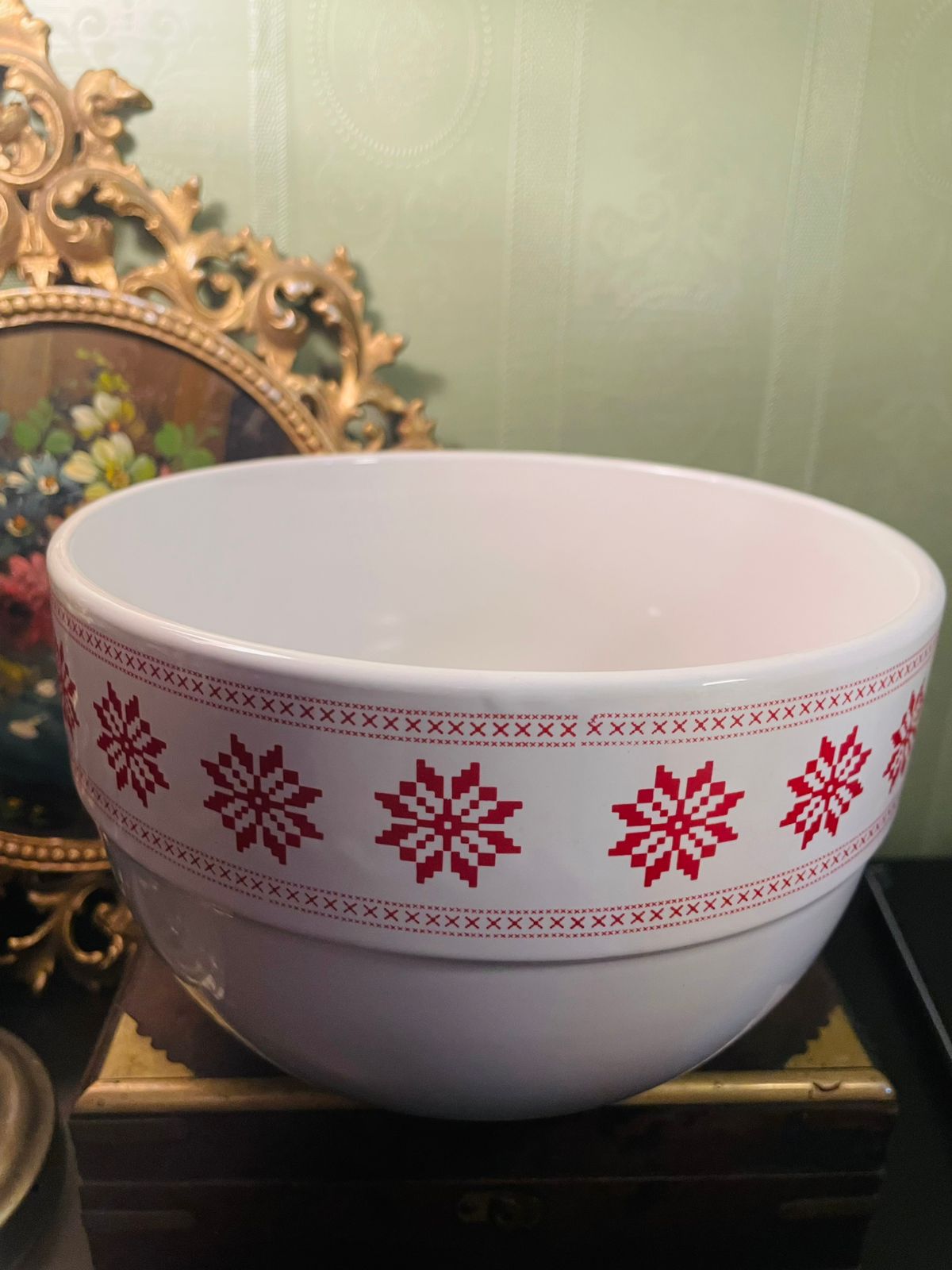 Vintage Nordic Snowflake Mixing Bowl 8 Inch