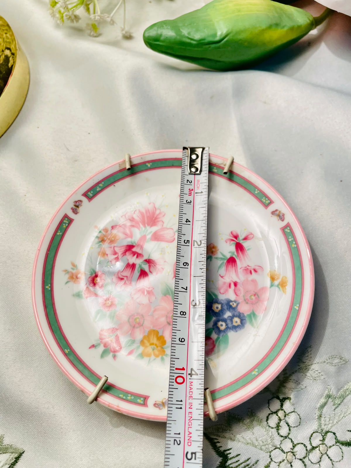 Royal Doulton Arabella Floral Wall Plate – 4.5 Inch
