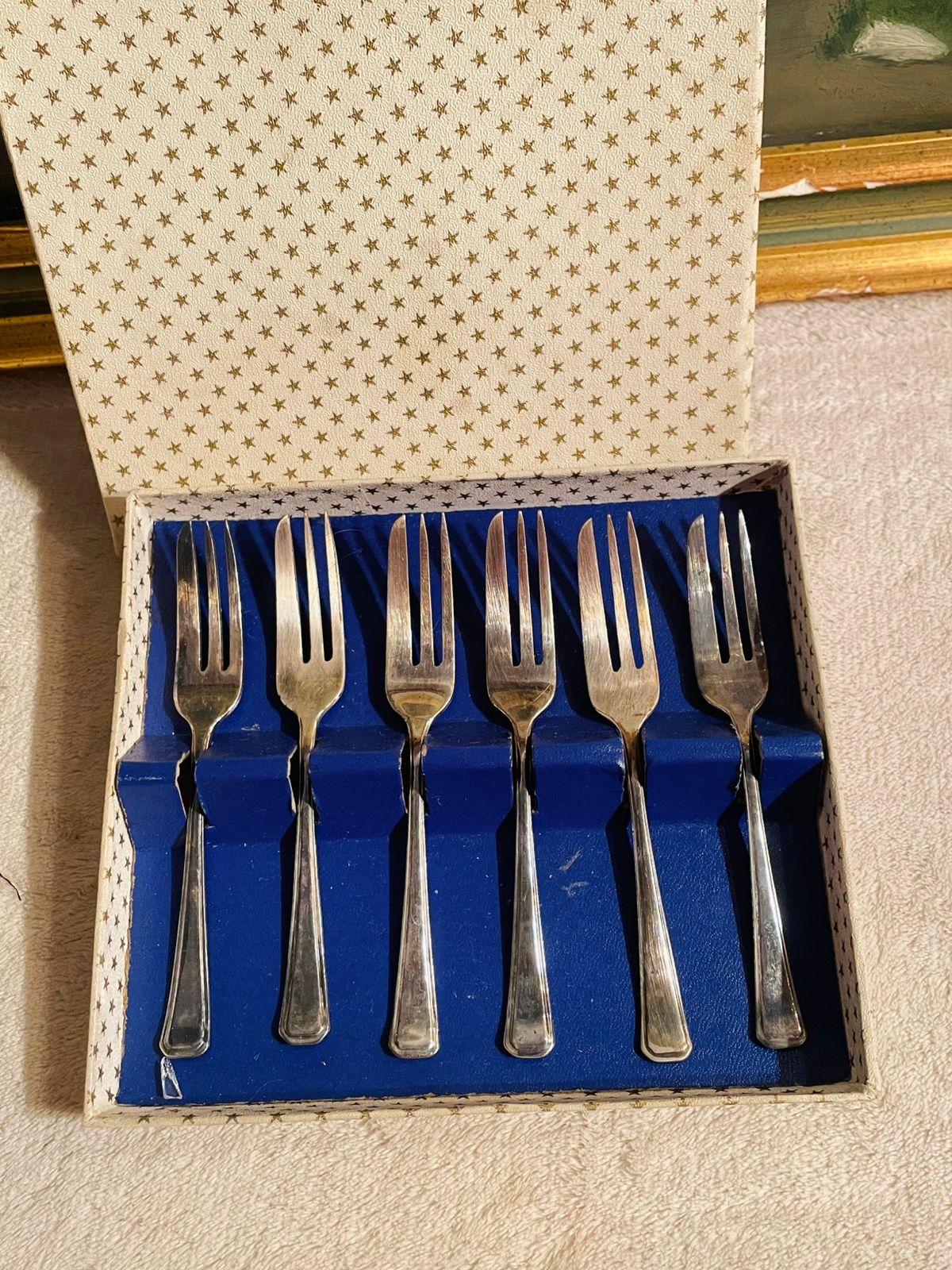 6 Vintage Silver Plated Cake Forks with Original Box – Collectible Cutlery Set