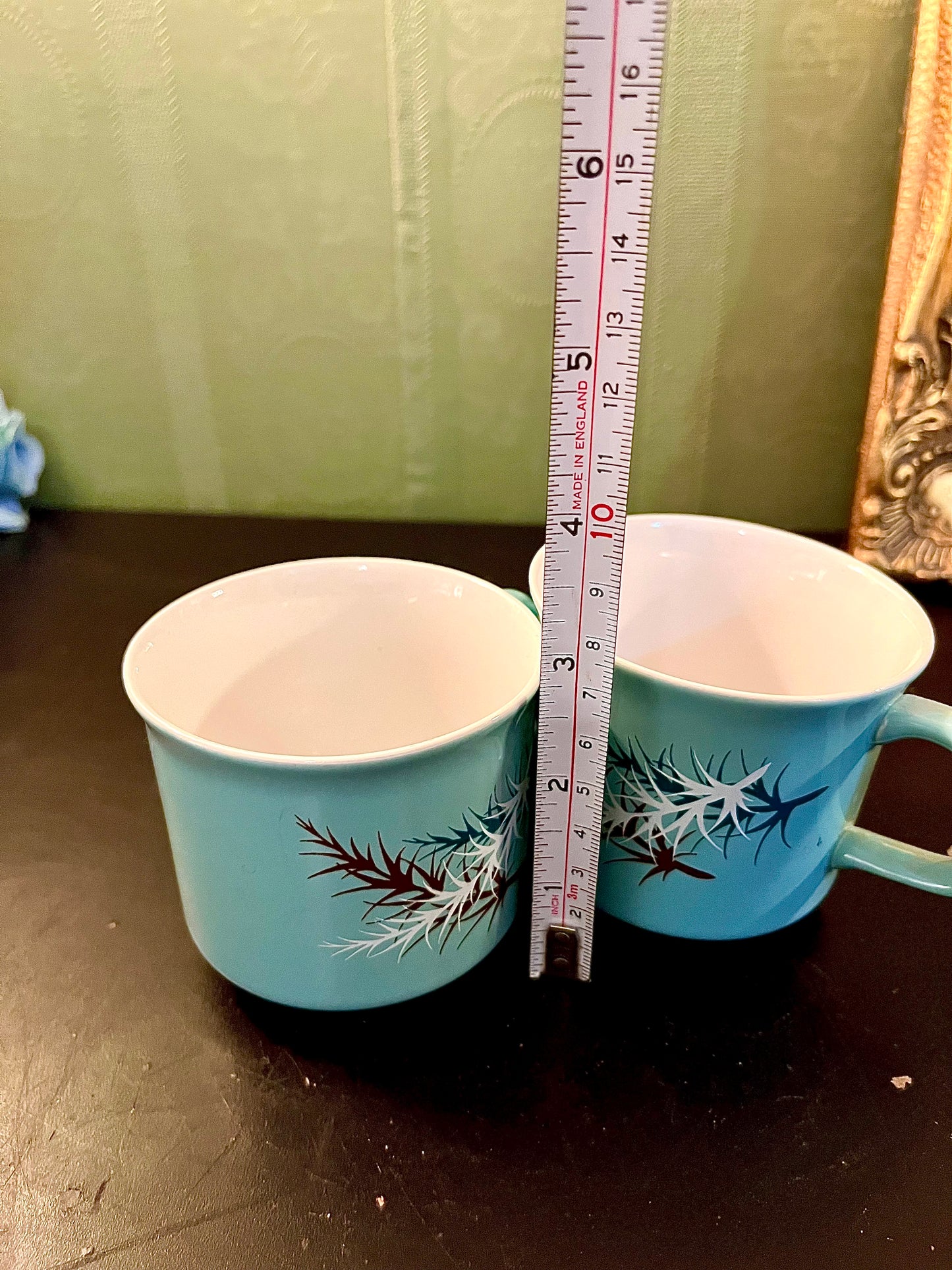 Pair of Blue Vintage Leaf Tea Cups – Retro Ceramic Cups