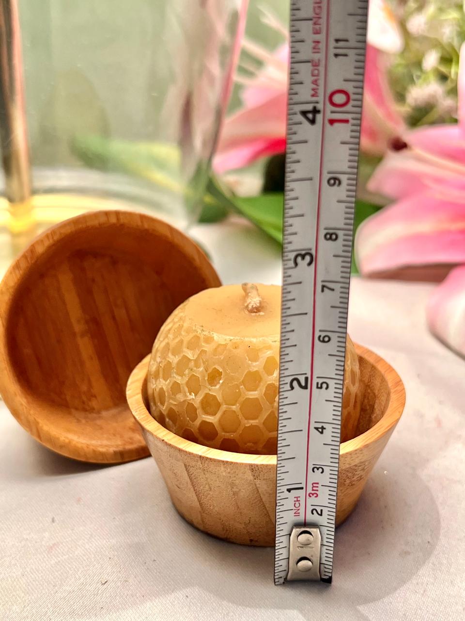 Vintage Honeycomb Candle in Wooden Lidded Holder Approx. 7 cm