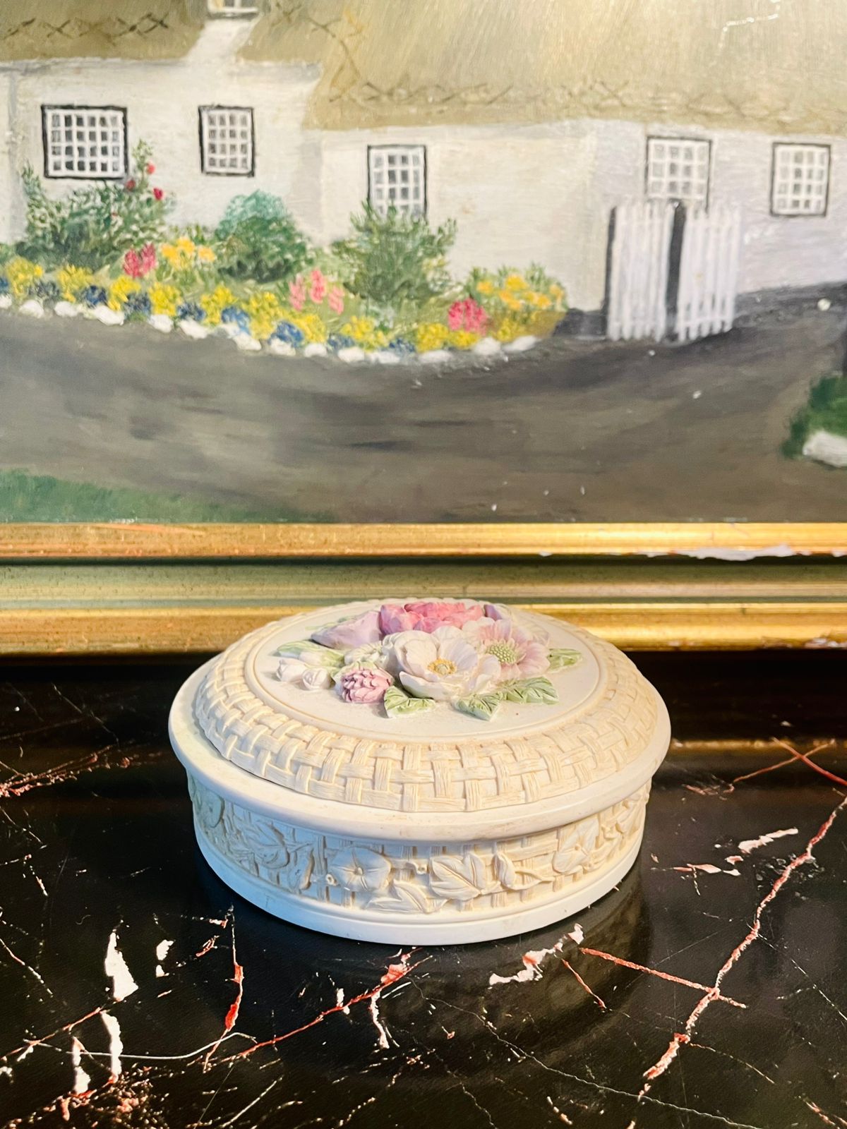#AlabasterBox #VintageTrinketBox #FloralDecor #HandcraftedBox #JewelryStorage #ImportedHomeDecor #CollectibleBox #ItalianAlabaster #LuxuryDecorPakistan #VintageStyleAccessories