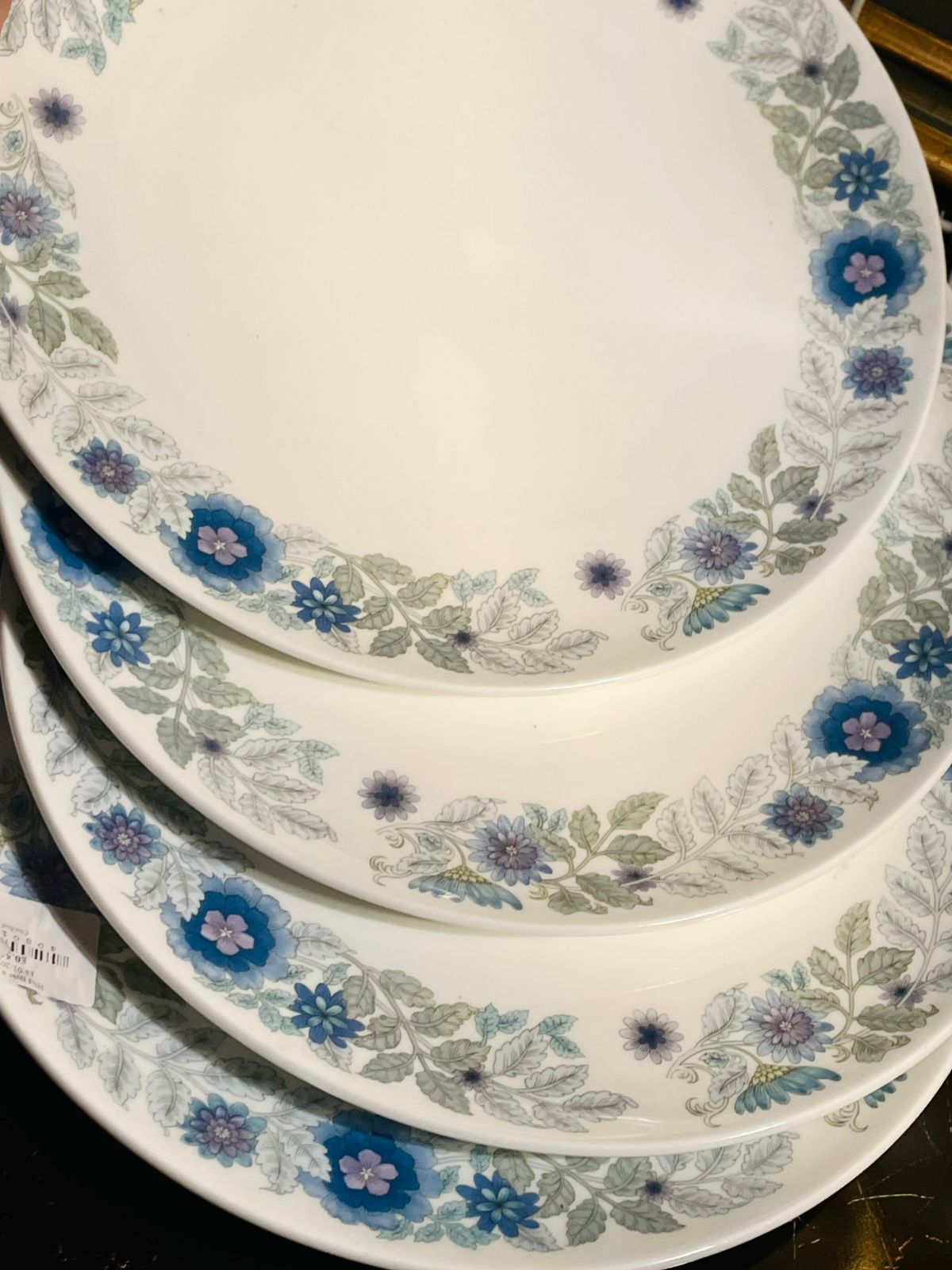 Set of 4 Wedgwood Clementine Dinner Plates – Fine Bone China, England 27cm