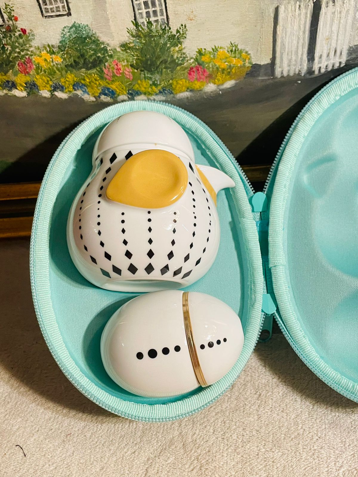 Set of 4 White & Teal Chick-Shaped Egg Holders with Soy Sauce Bottle – Packed Kitchen Set