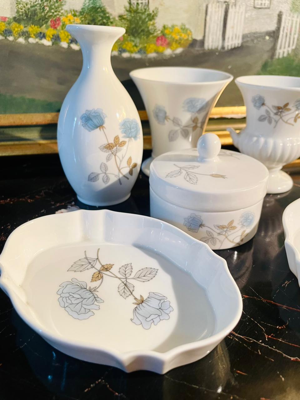 Wedgwood Bone China “Ice Rose” Set of 6 – Decorative Vase, mini dishes & Trinket Set (England)