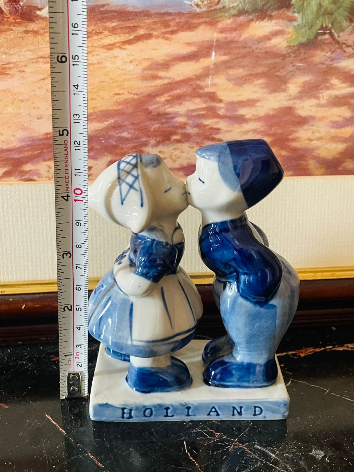 Holland Collectible Delft Blue Figurine – Boy & Girl Kissing (Vintage Pottery)