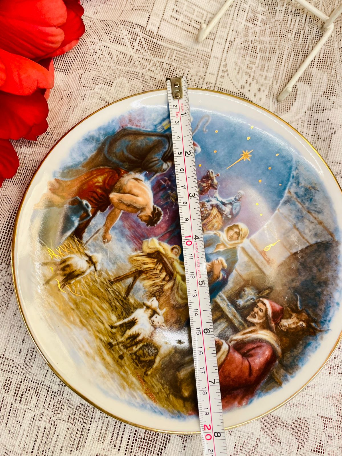 Nativity Christmas Decorative Plate with Gold Rim 8 inches