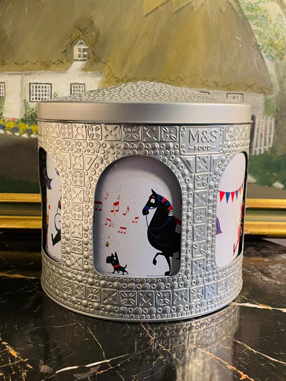 Musical Biscuit Tin Jar, Rotation Cookie Jar 2 kg– Limited Edition Collectible