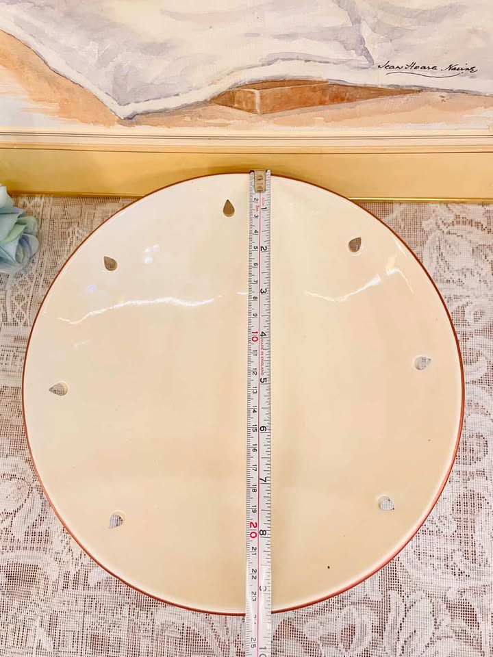 Vintage Ivory Serving Bowl with Cutout Rim – Cottage Style