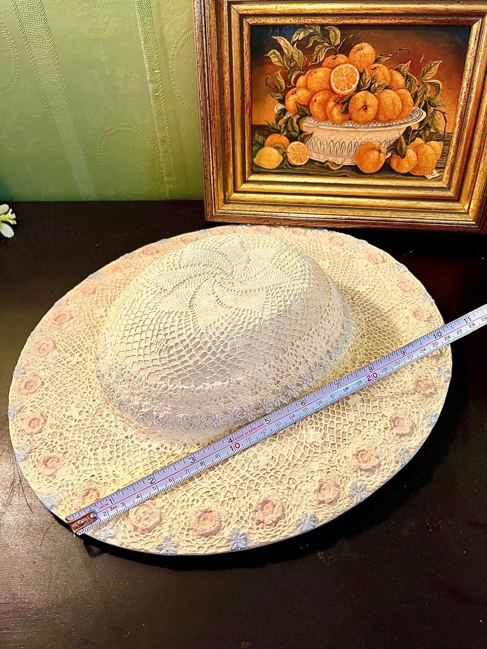 Decorative Stoneware Lace-Effect Wide Brim Hat – Floral Wall Decor