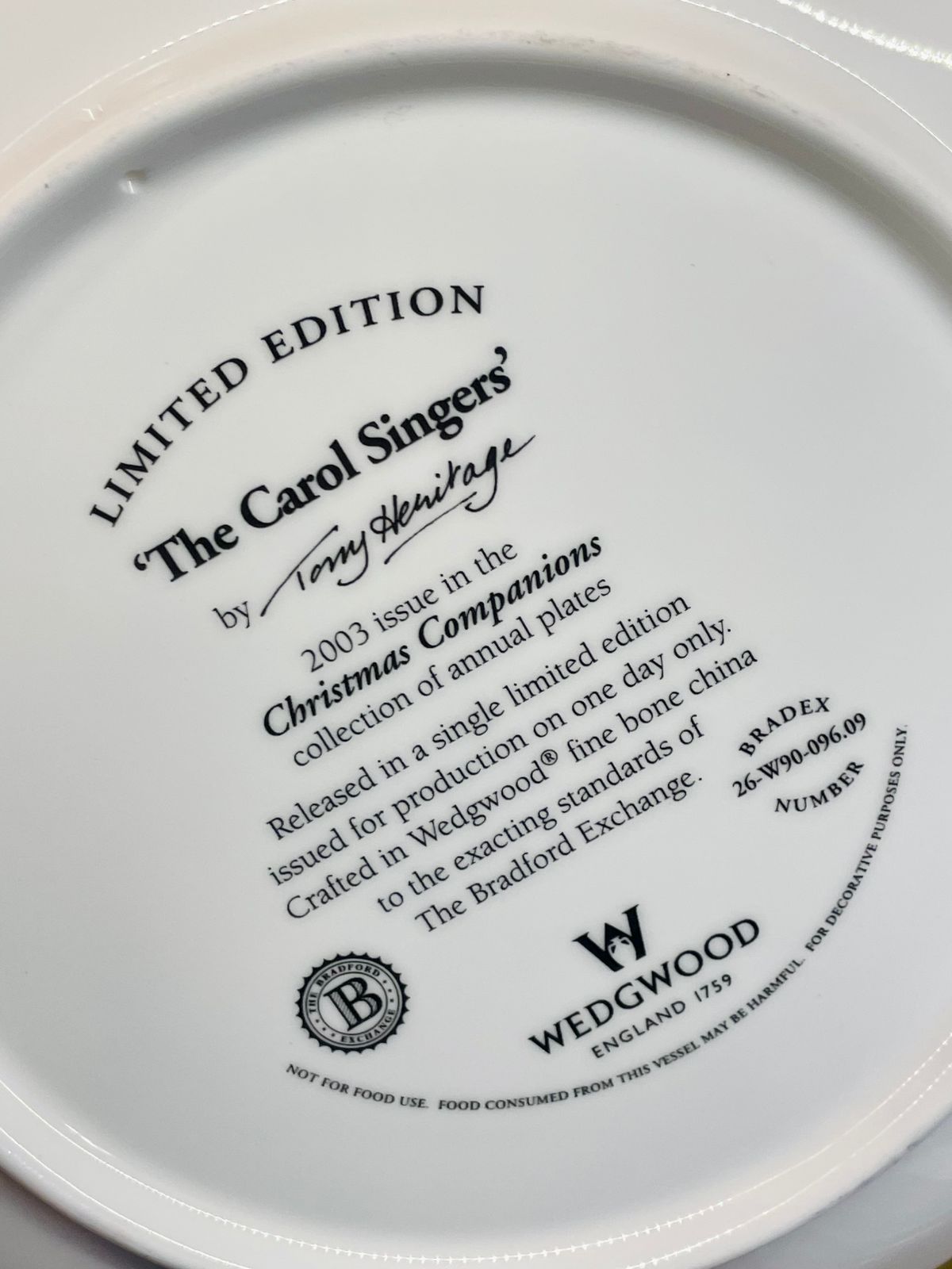 Wedgwood “The Carol Singers” Ltd Edition Christmas Plate – 2003