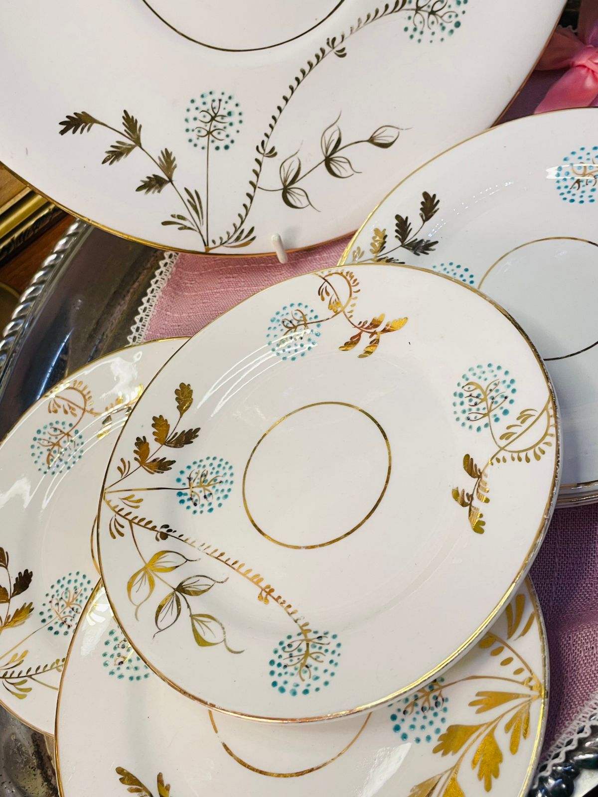Set of 6-Person Cake Set – White & Gold Floral Pattern – Vintage England Bone China