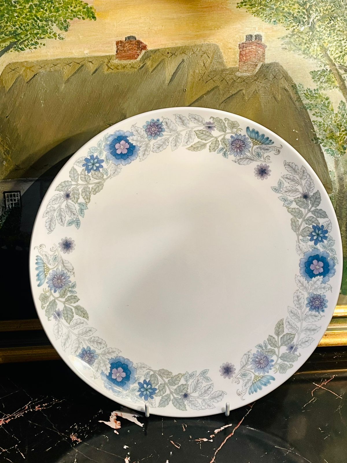 Hashtags:
#Wedgwood #BoneChina #ClementinePattern #MadeInEngland #VintageTableware #ElegantDining #ChinaCollectibles #HomeDecorPakistan
