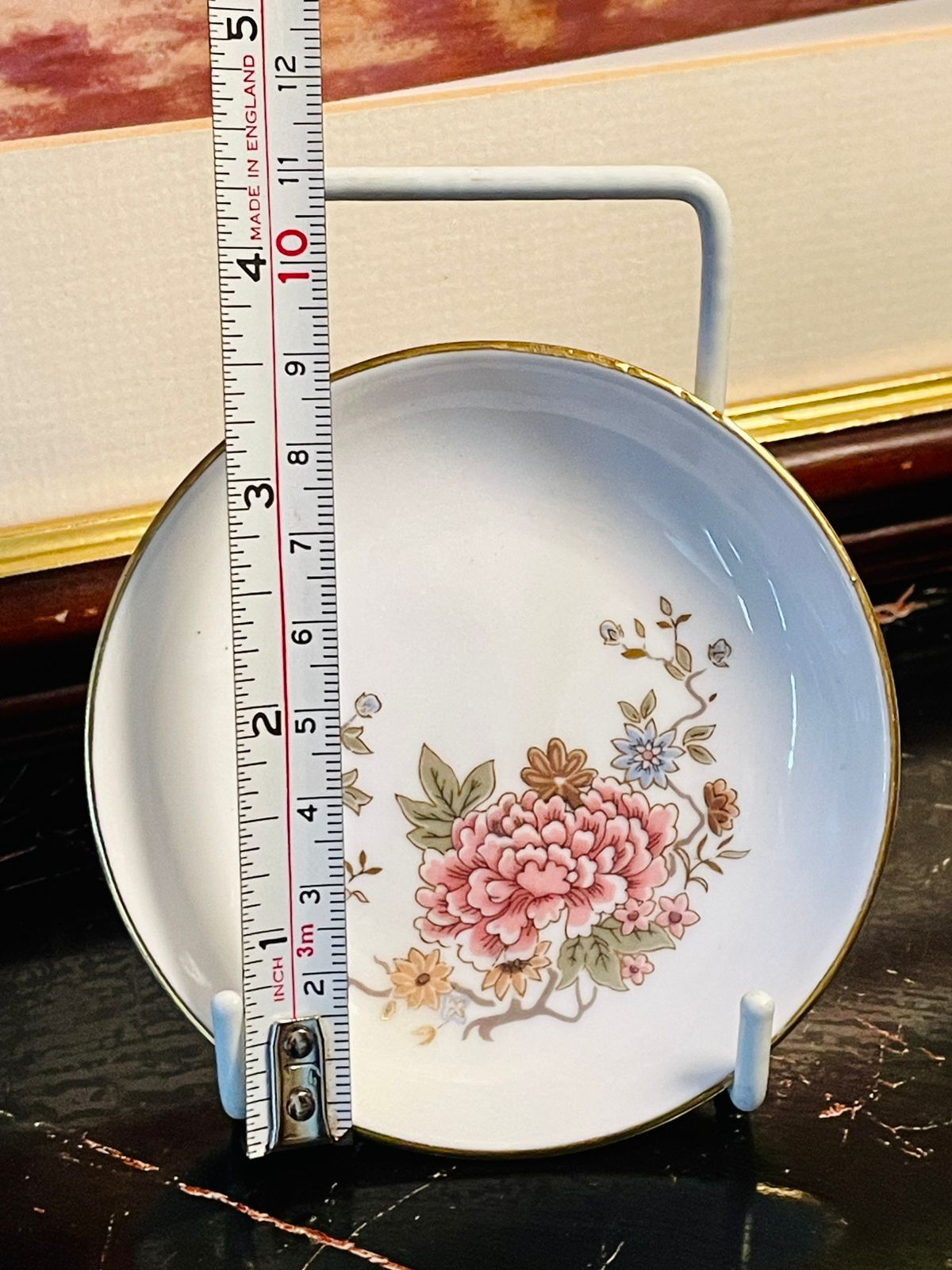 Royal Doultan Mini Serving Plate / Trinket Plate with Floral Design & Gold Rim