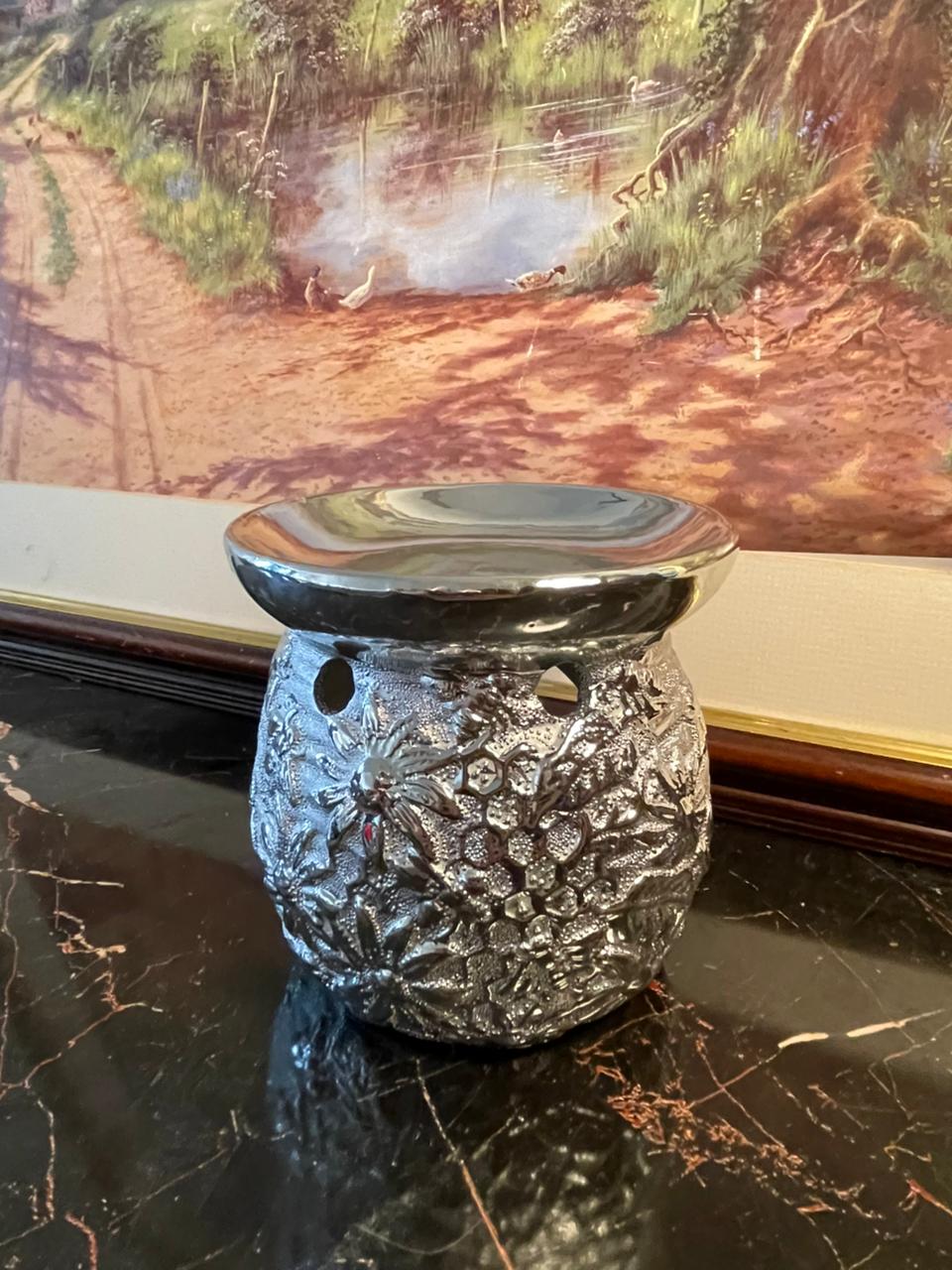 Silver Ceramic Oil Burner – Elegant Wax Melt & Essential Oil Warmer
