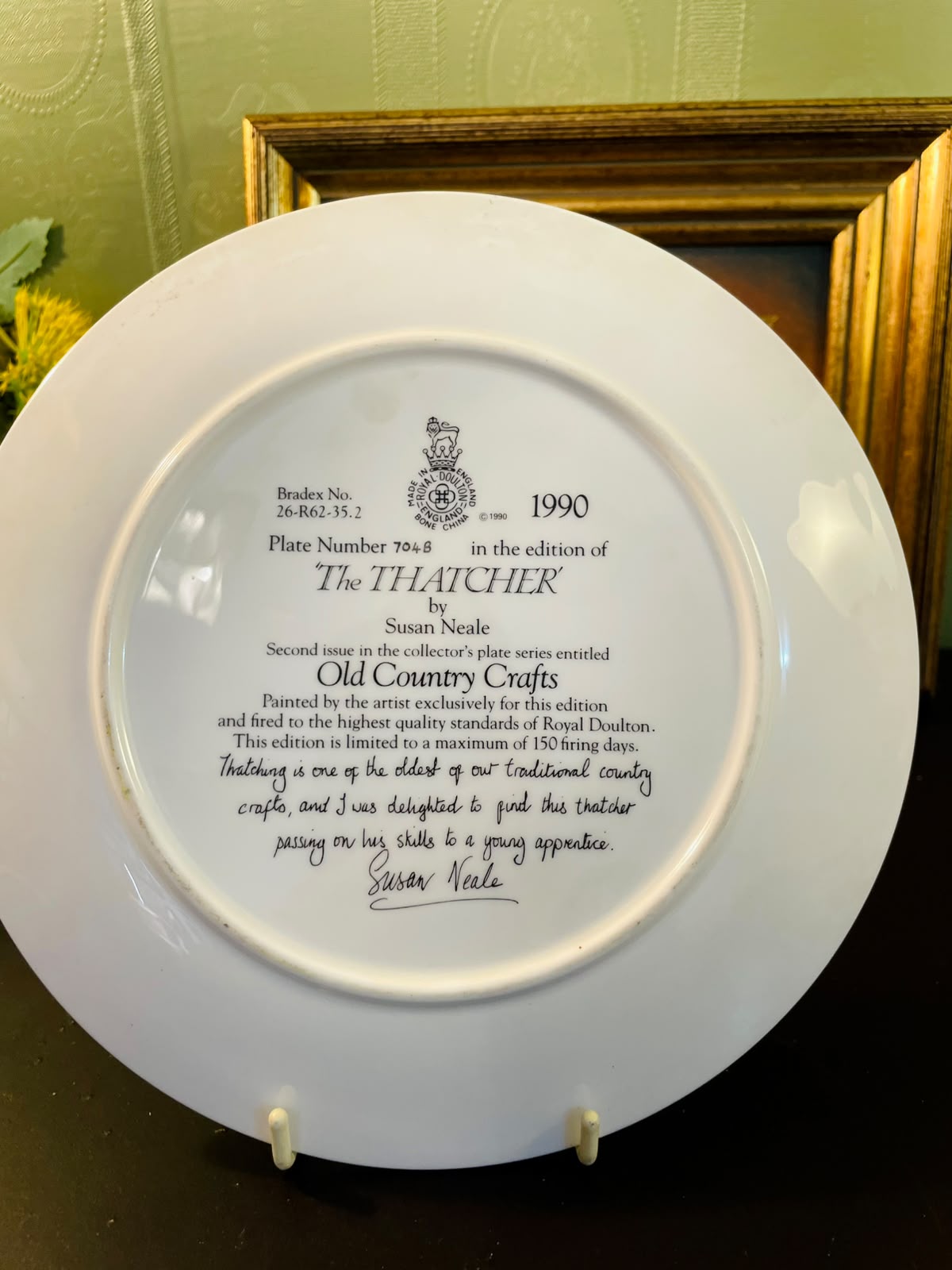 Royal Doulton The Thatcher Collector Plate 8 Inch Susan Neale