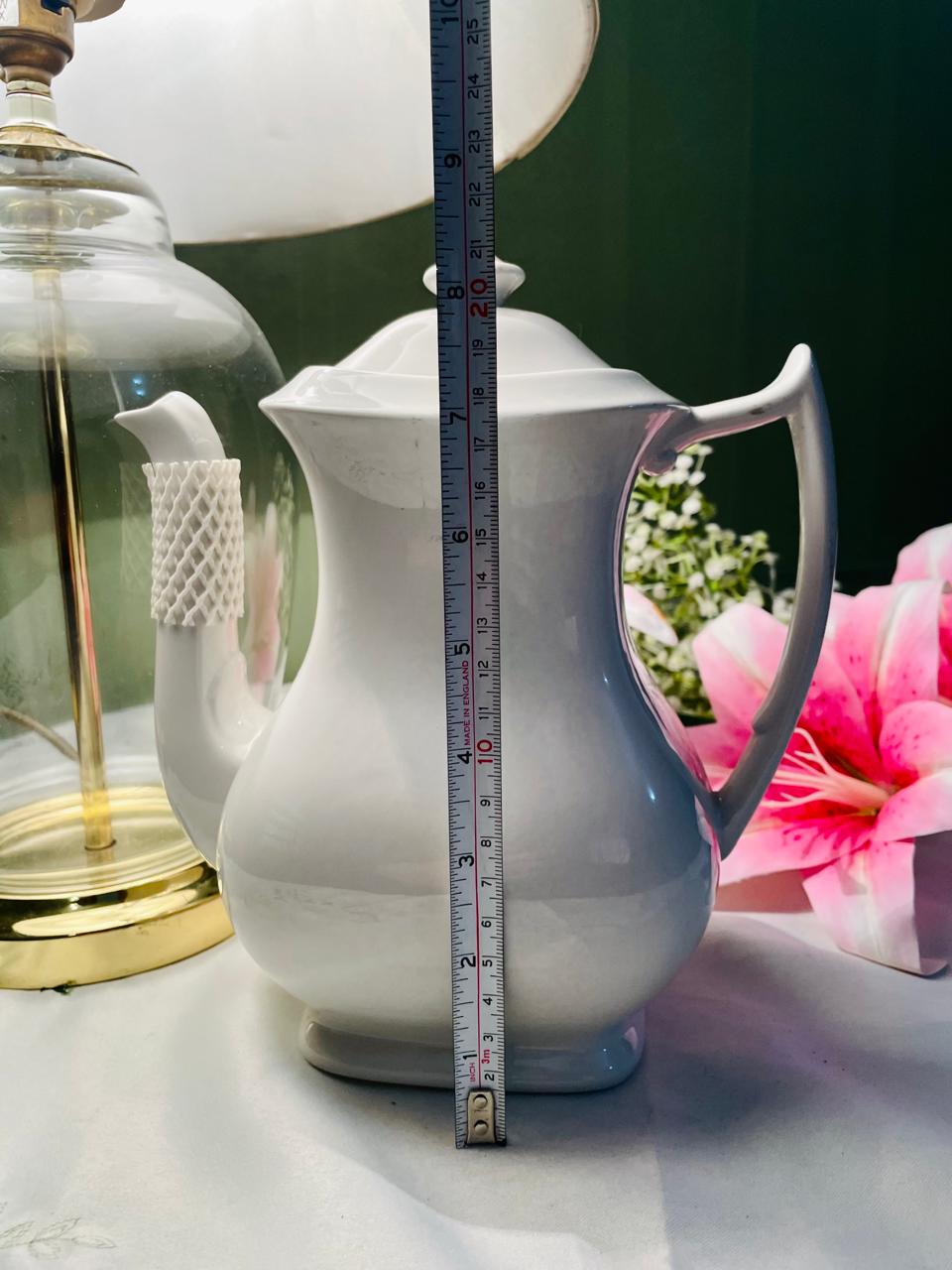 Vintage White Ceramic Coffee Pot with Lid 20 cm