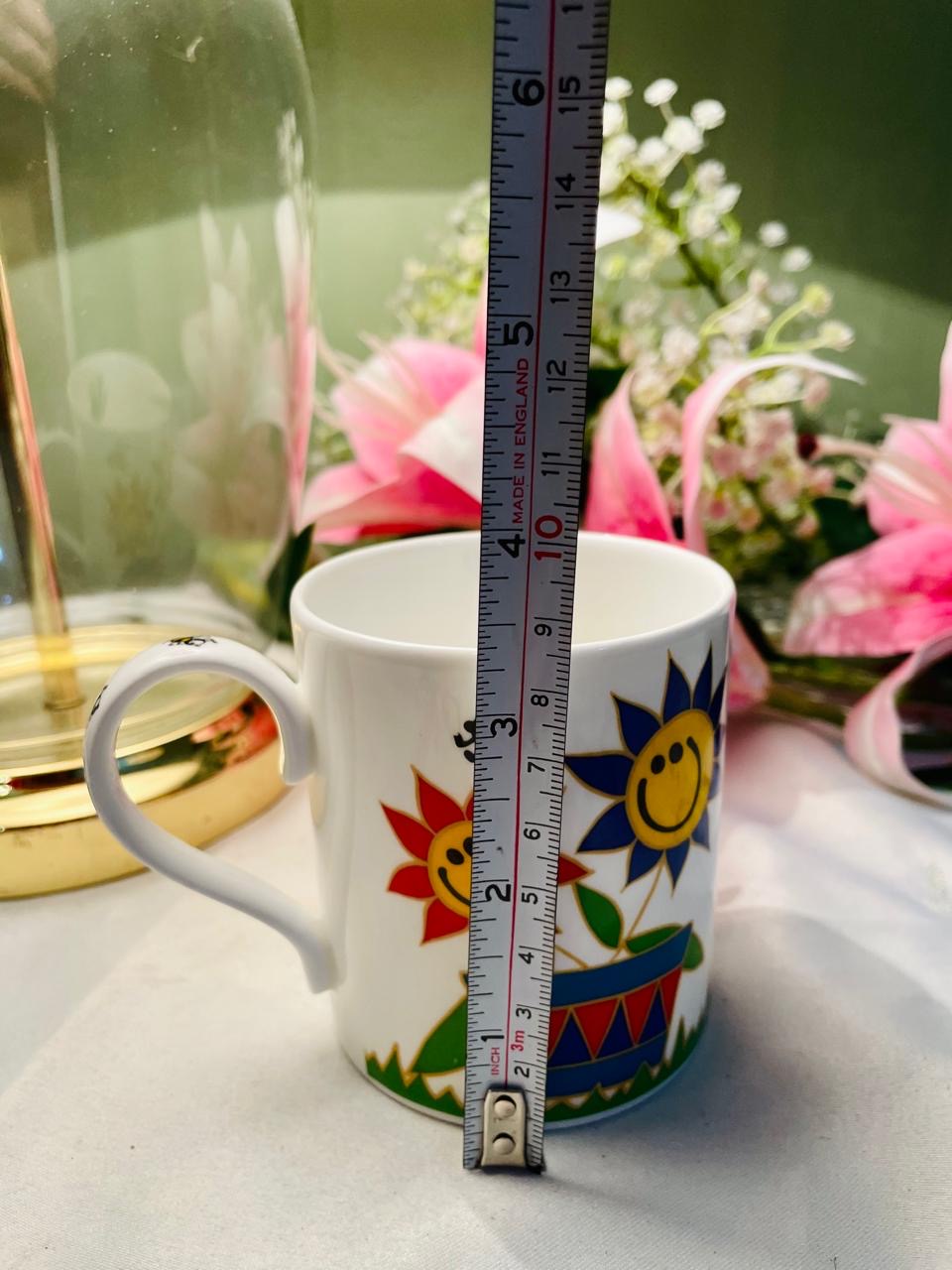 Smiley Flower Mug Red Blue Green Fine Bone China 9 cm