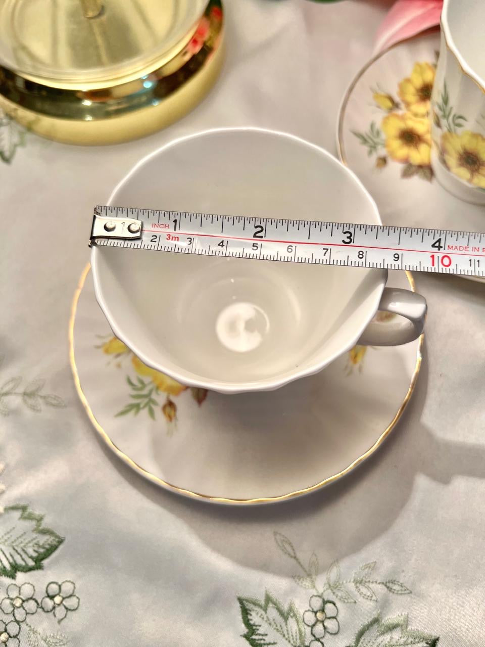 Mayfair Fine Bone China 4-Piece Floral Cup & Saucer Set England