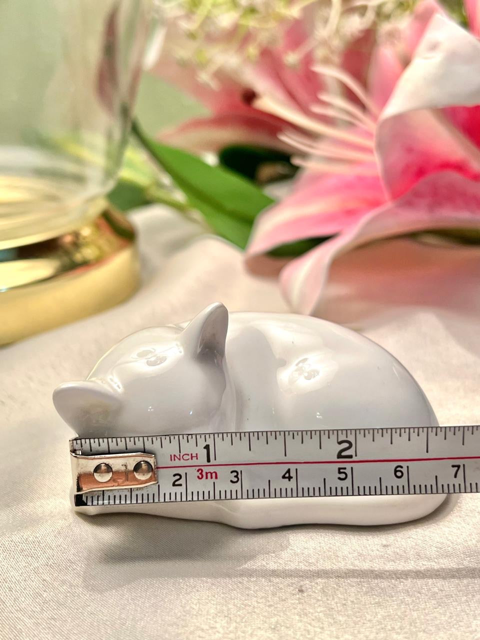 White Sleeping Cat Ceramic Figurine 7cm - 1 Piece