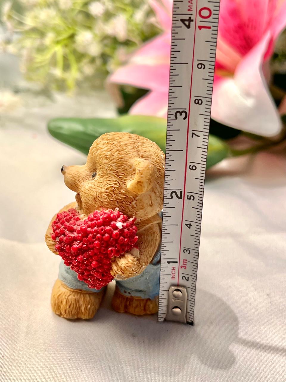 Vintage Teddy Bear Figurine Red Heart Bouquet 7 cm