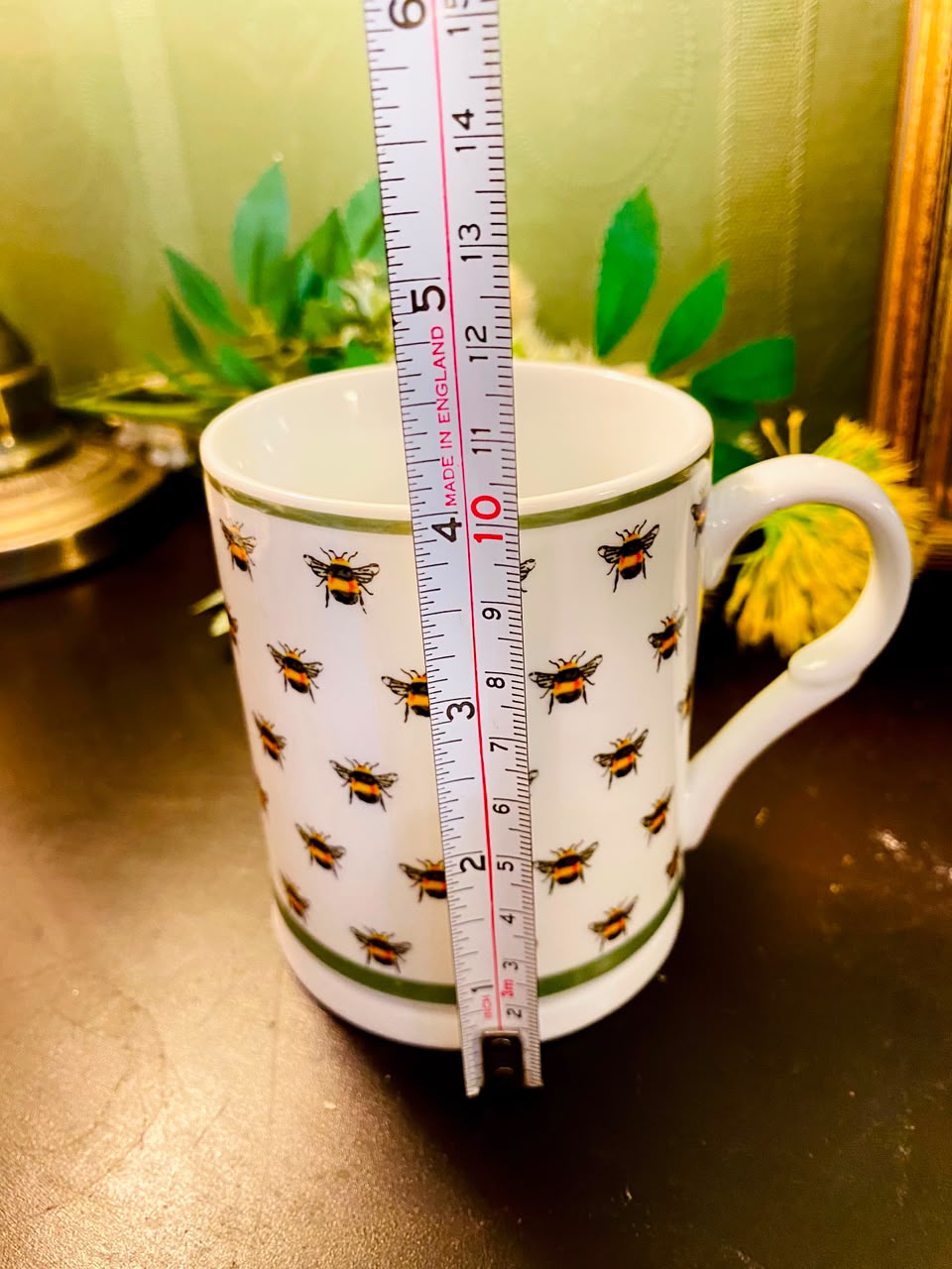 Bee Pattern Ceramic Mug White 1 Piece 10cm