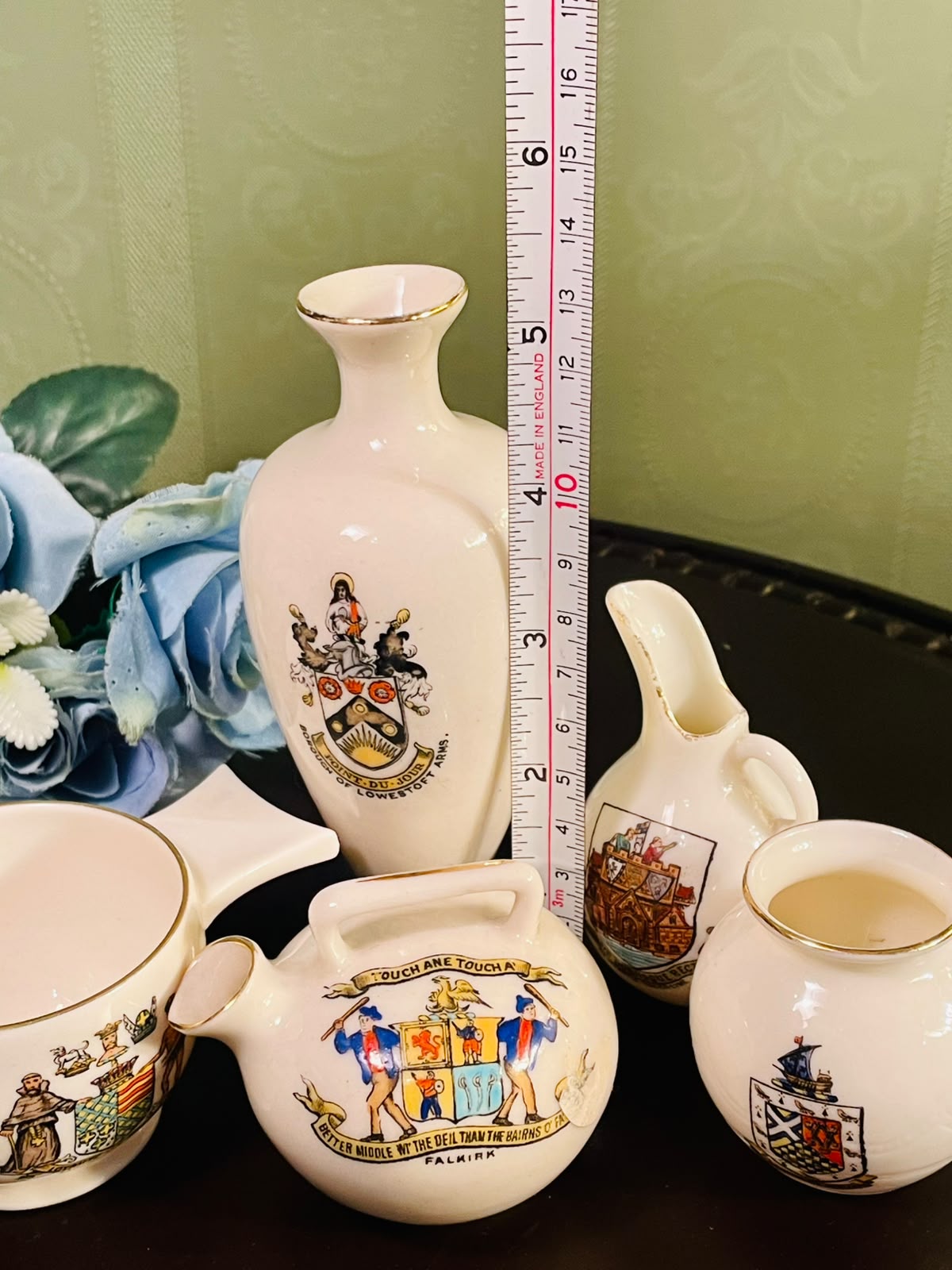 Made in England Crested Ware 5 Piece Decorative Collection