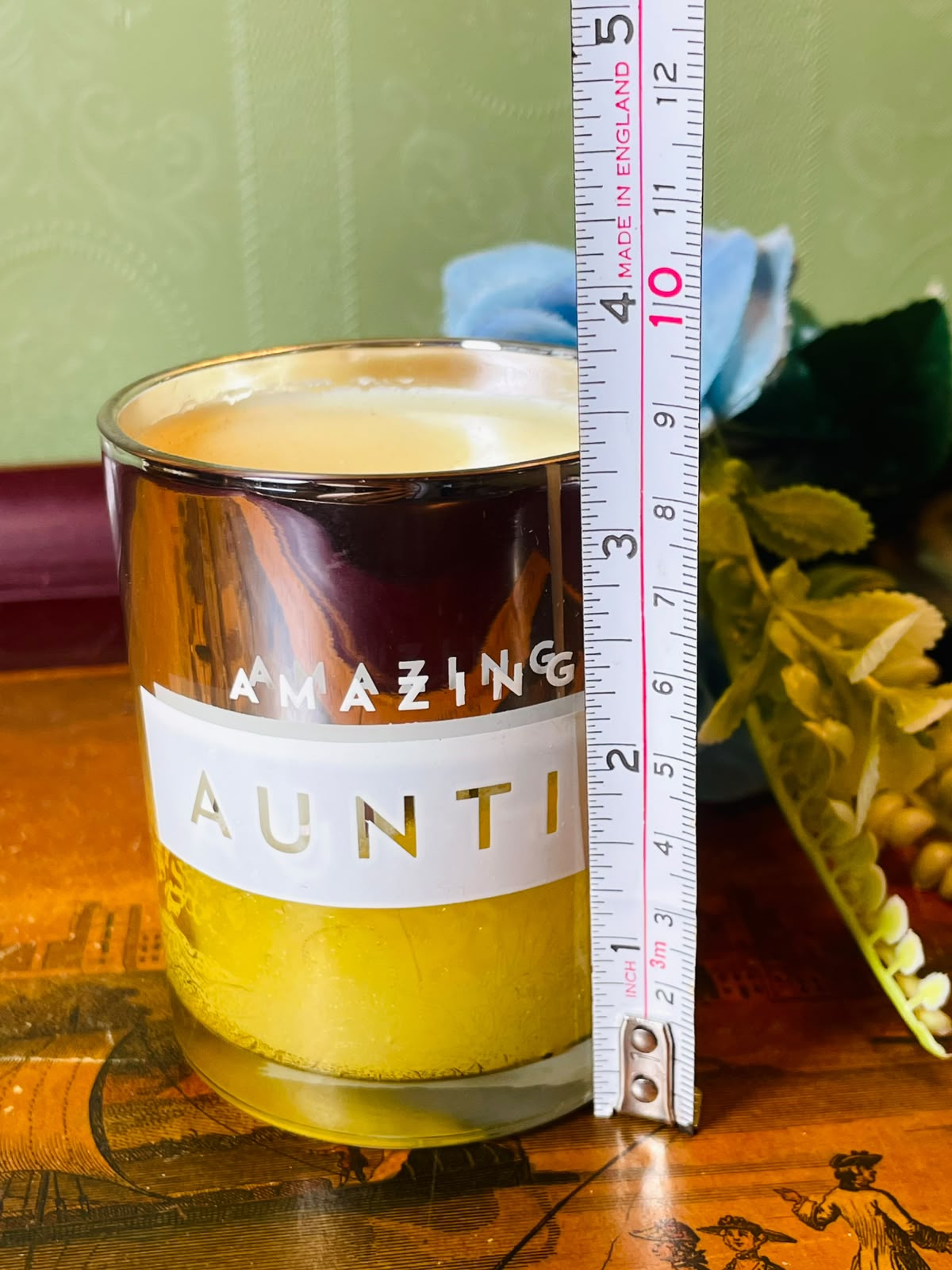 Amazing Auntie Yellow Candle in Clear Crystal Holder 9 cm