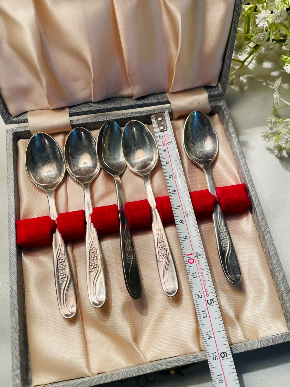 Silver-Tone Dessert Spoons – 5 Piece Boxed Set