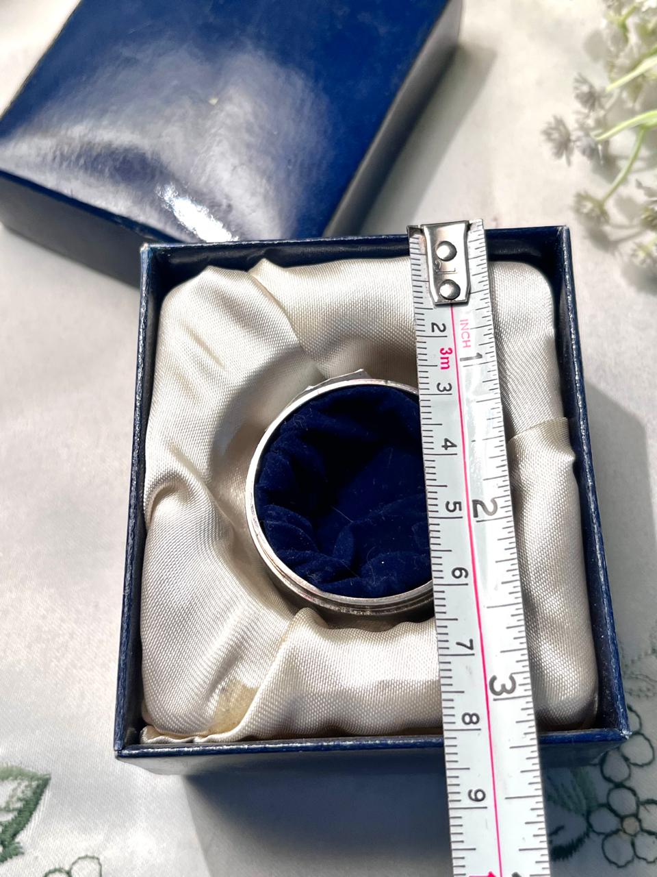 Vintage Silver-Tone Oval Holder Blue Velvet Insert 4 cm