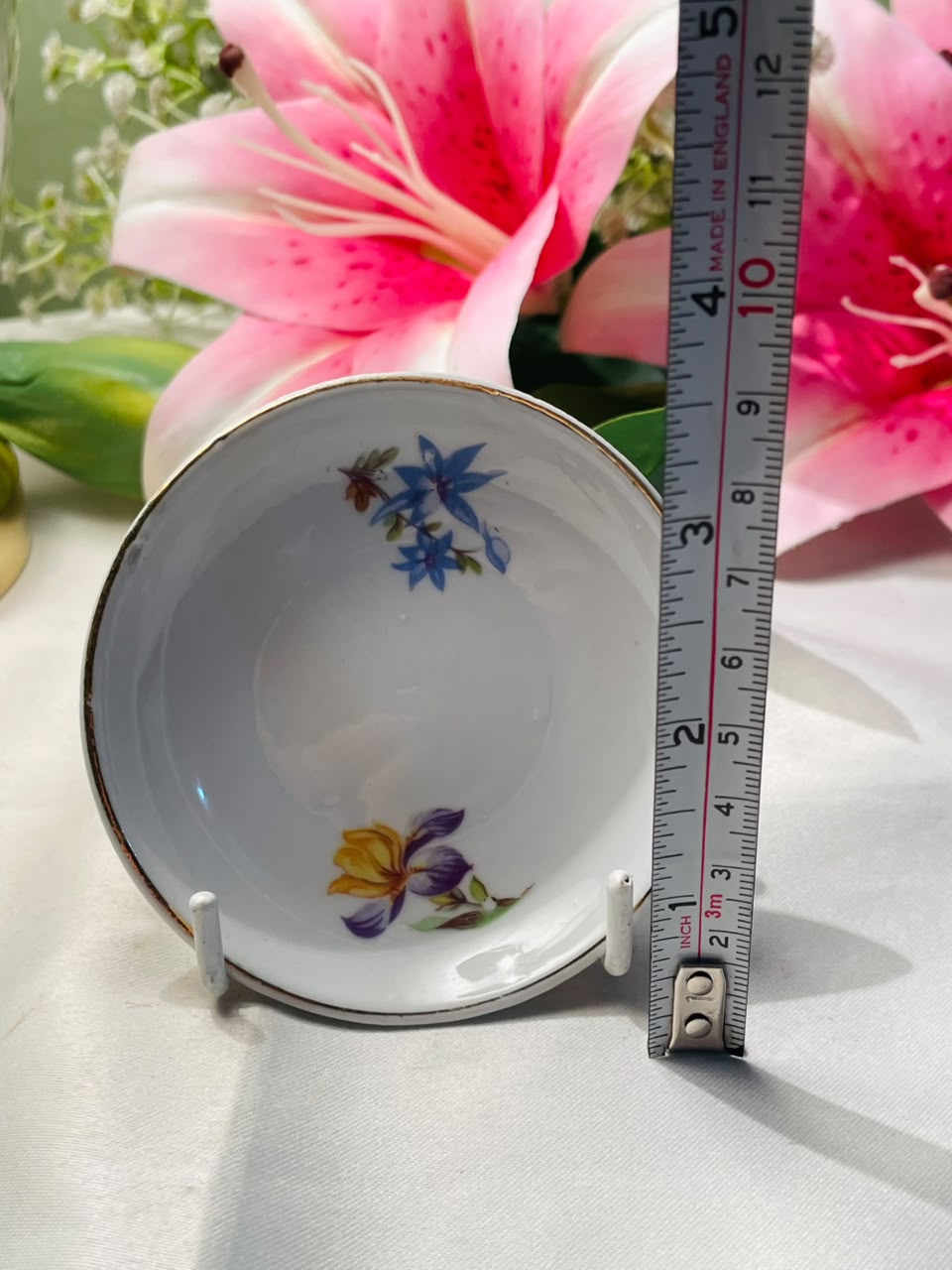 Floral Small Dish White Blue & Purple Approx. 3.5 Inch