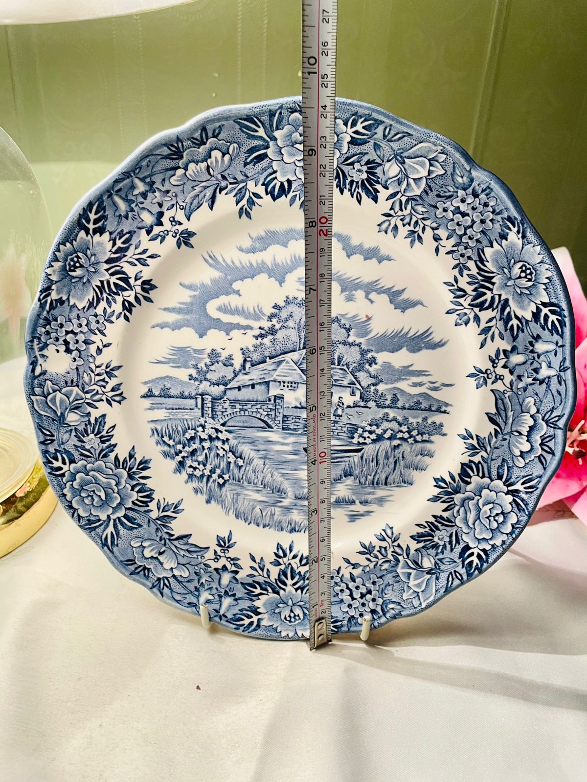 Salem English Village Blue & White Ironstone Decor Plate 24 cm
