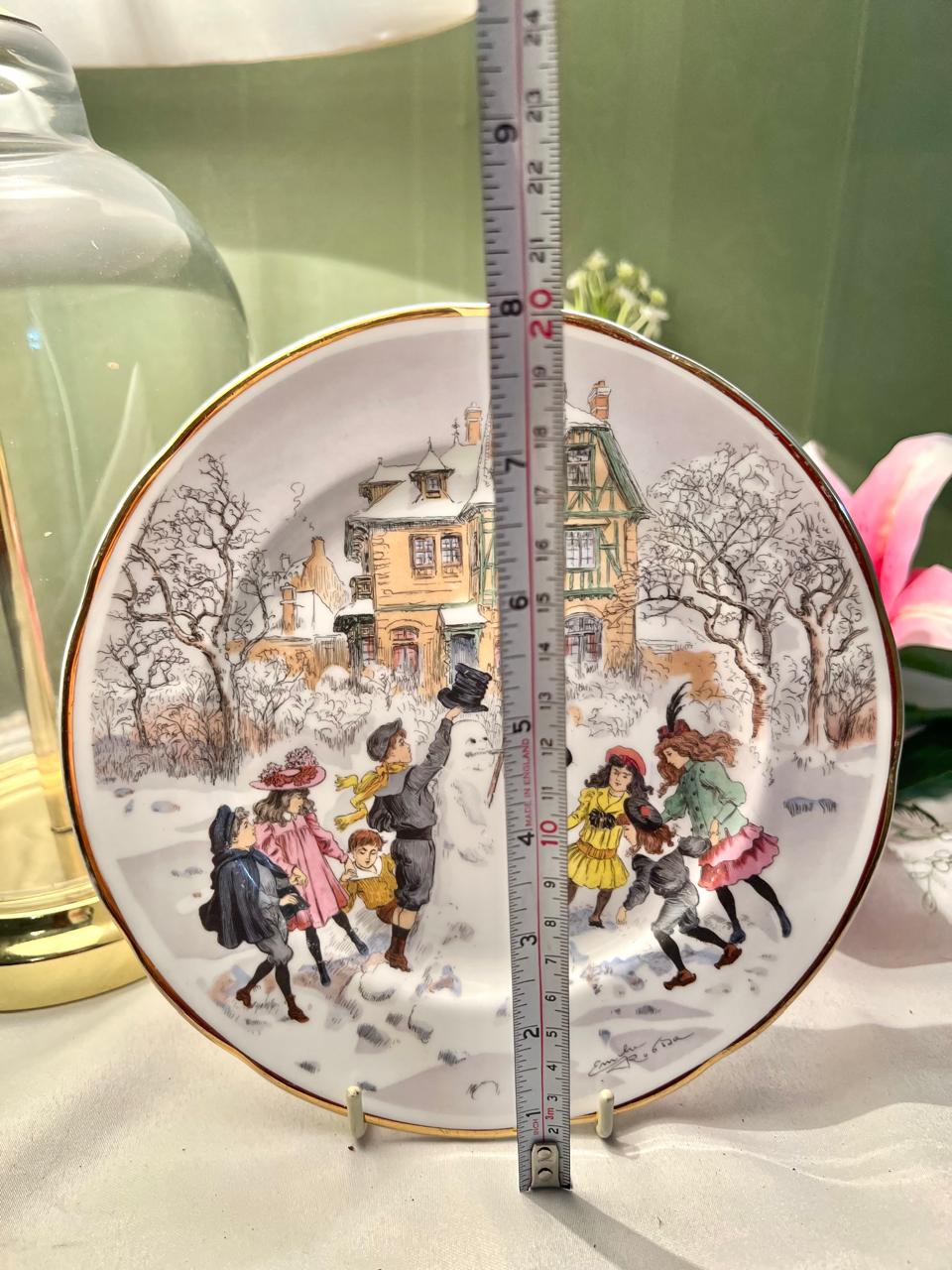 English Bone China Winter Children Decorative Plate 20cm