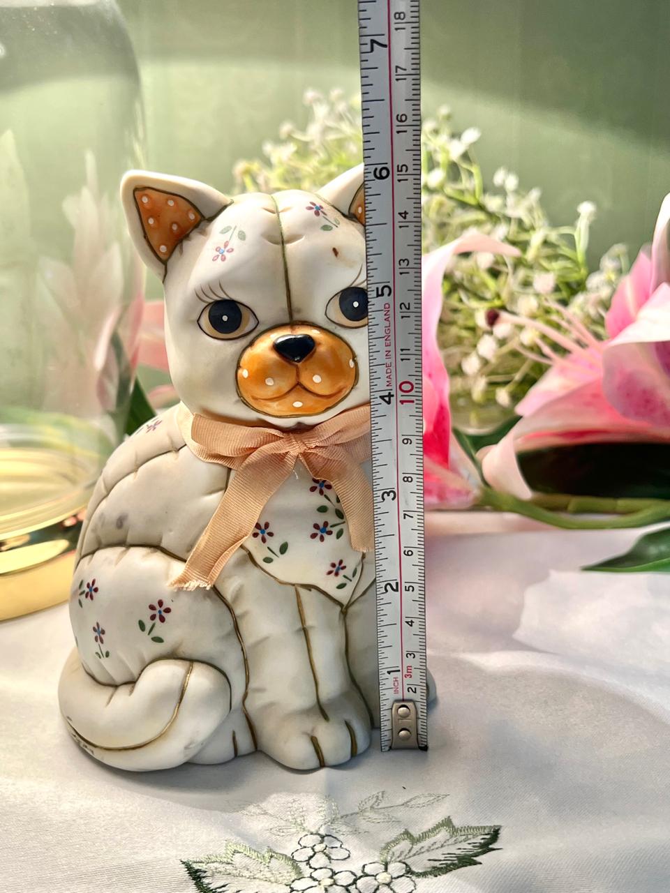 Cream Floral Cat Figurine with Bow Approx. 14 cm