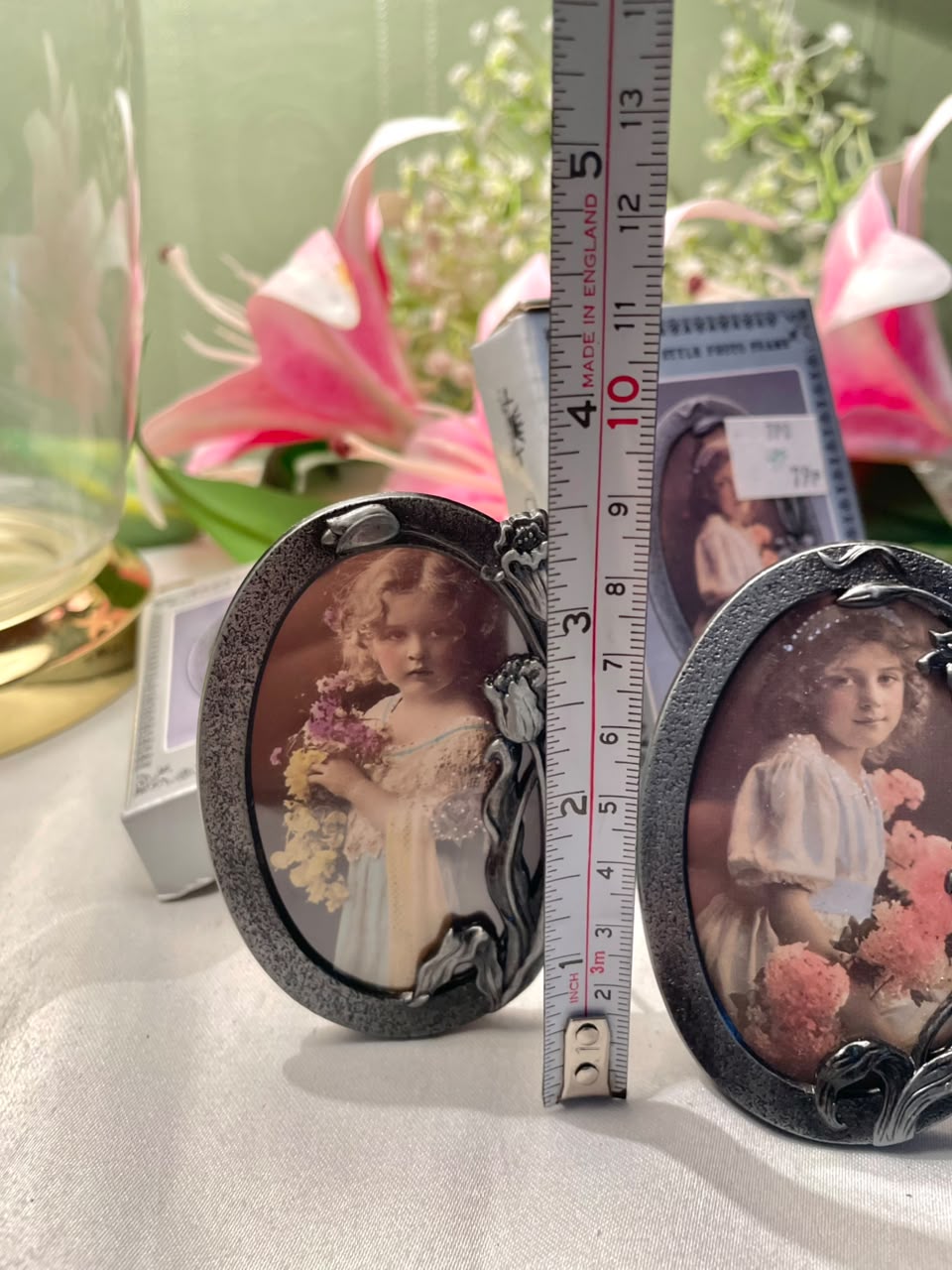 Leonardo Victorian Style Oval Photo Frames, 2-Piece, Approx. 3.5 in