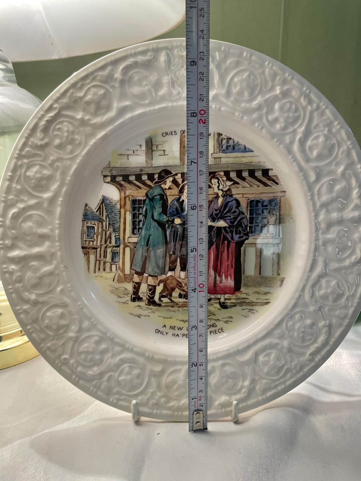 Crown Devon Cries of London Decorative Plate, 1-Piece, 9.5 in