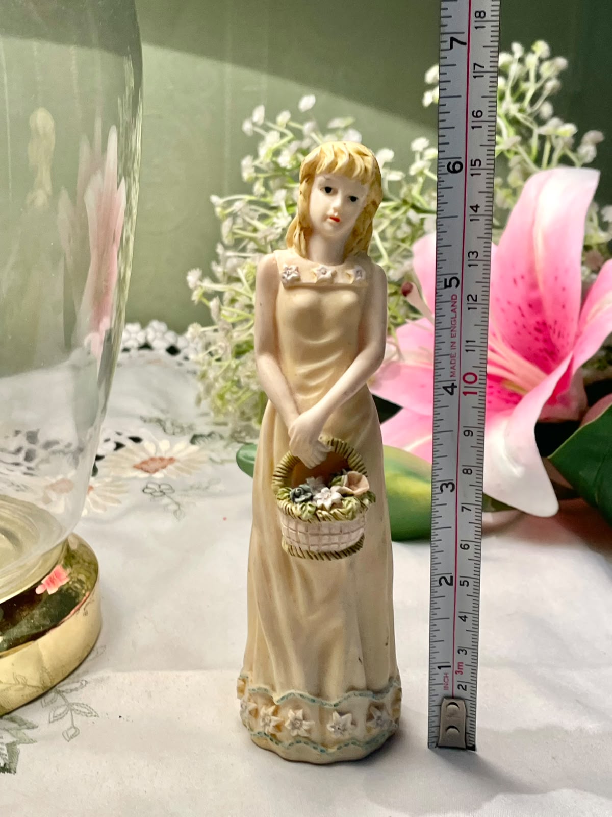 Lady with Flower Basket Figurine – Approx. 15 cm