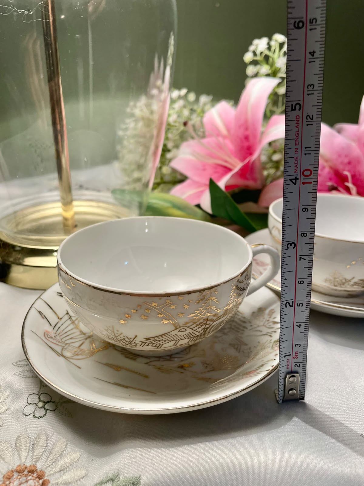 Gold Scenic Teacup & Saucer Set 4-Piece