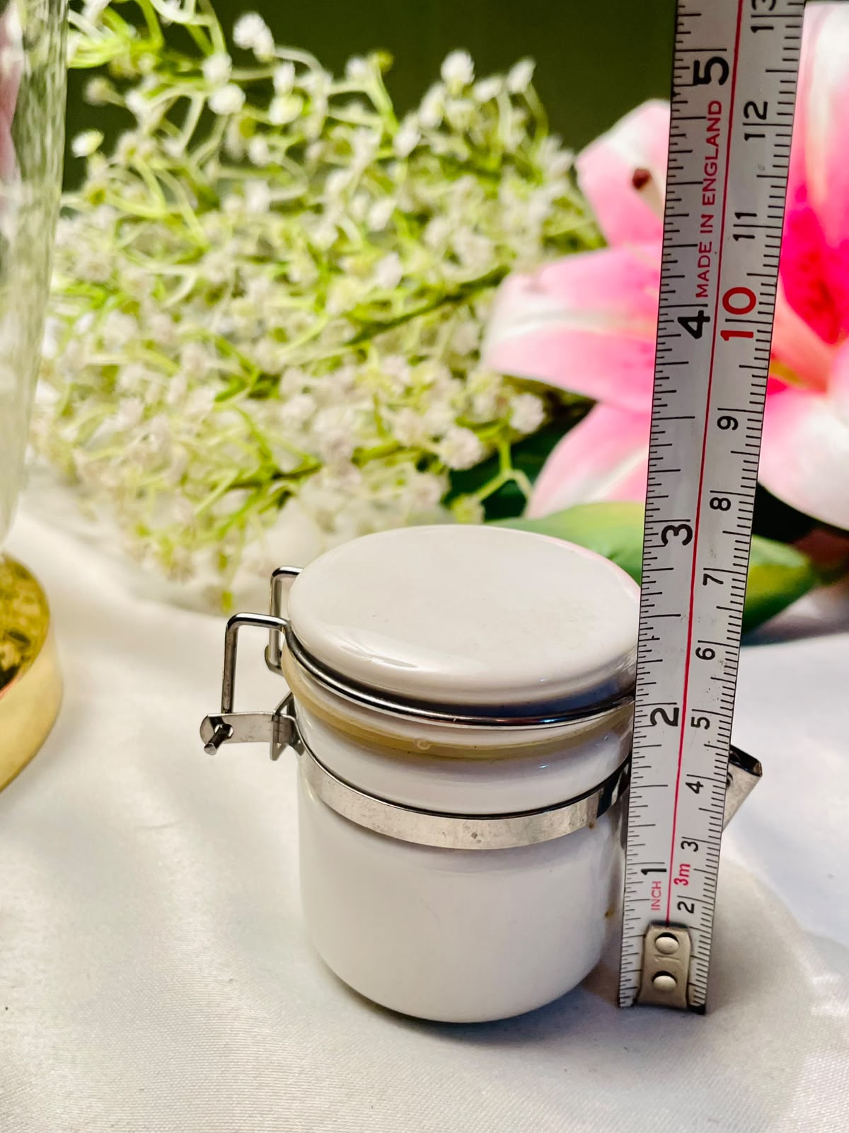 White Ceramic Clamp-Lid Storage Jar – 8cm