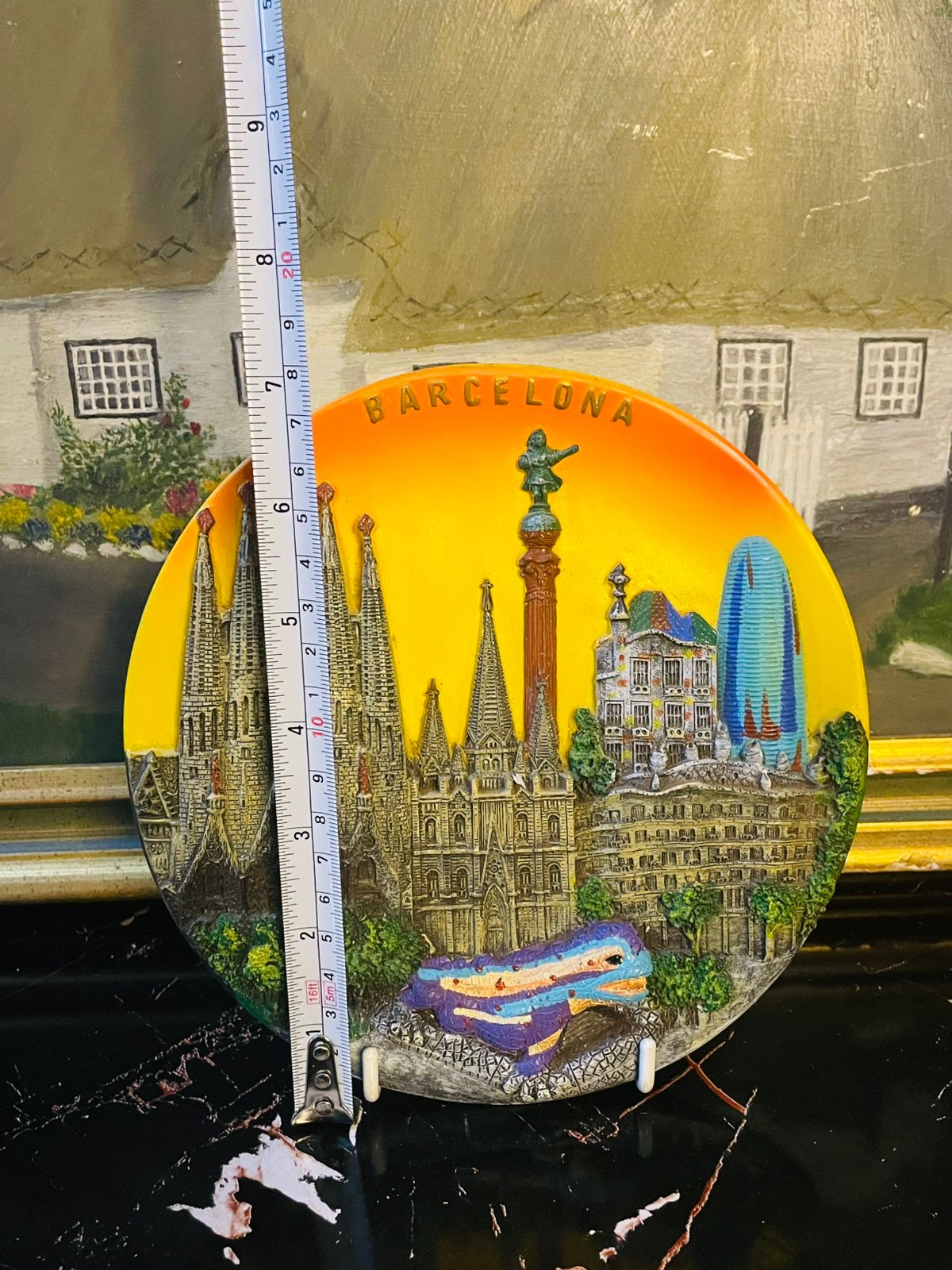 Barcelona 3D Souvenir Plate – Decorative Wall Hanging with Famous Landmarks