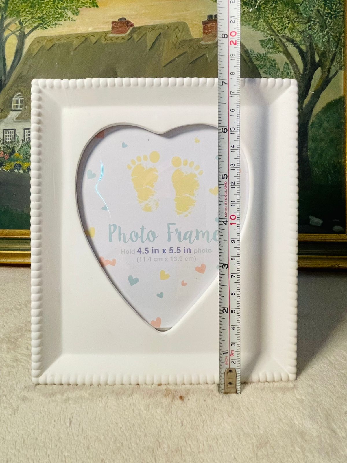 European Vintage Heart Photo Frame – White Resin Picture Display