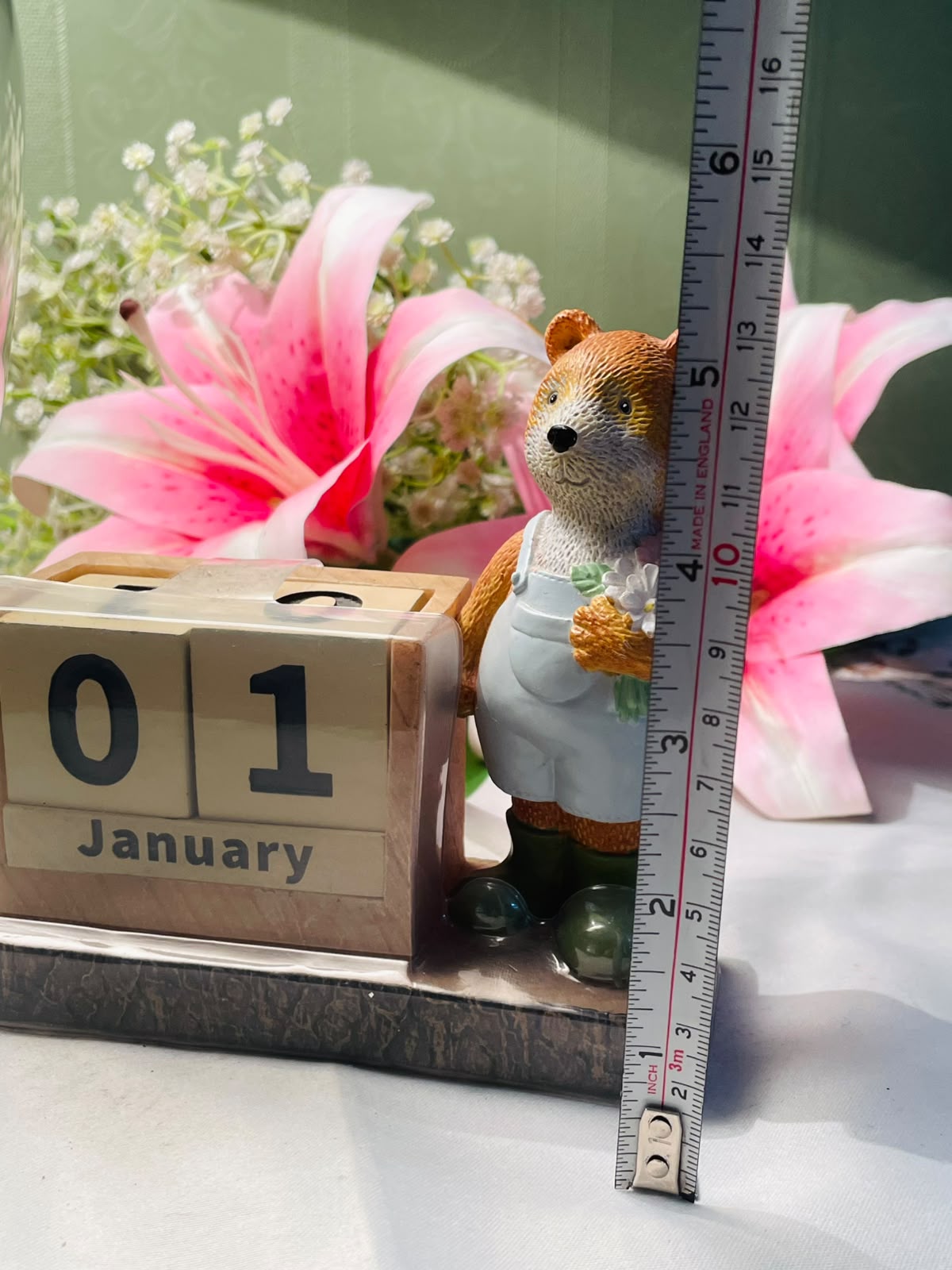 Bear Figurine Perpetual Wooden Block Calendar with Flowers Approx. 13 cm