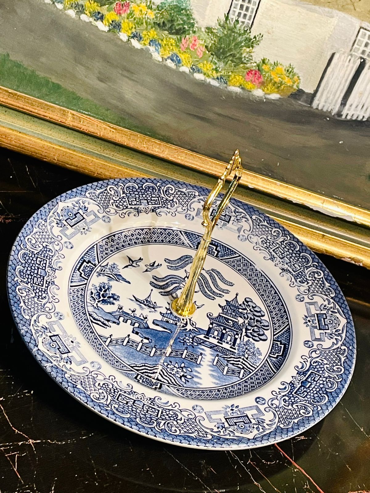 Old Willow Blue & White Cake Stand – Hand Engraved Fine England